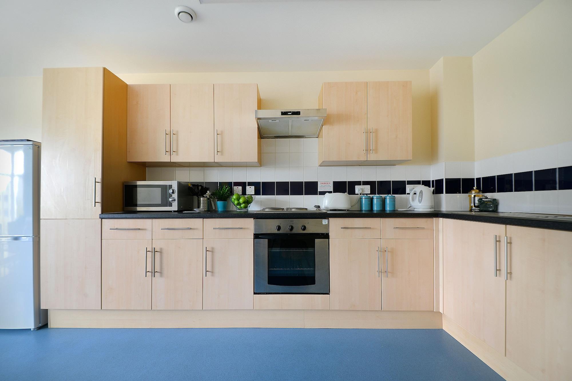 Student Village Apartment *